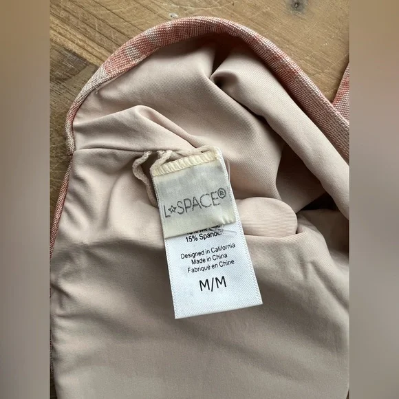 L Space Lizzie Bikini Top In Shimmery Pink Swirl Size Medium New - Picture 6 of 6